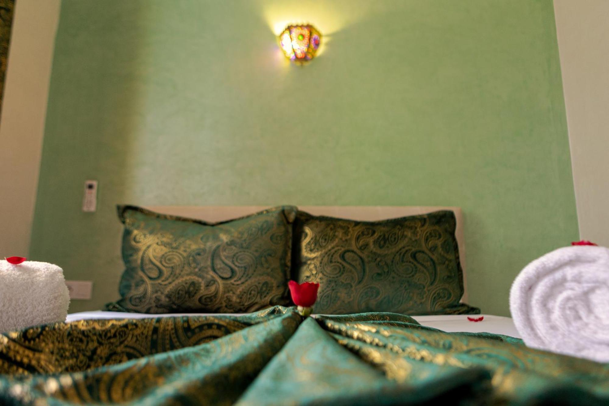 Riad Petite Rose มาร์ราเกช ภายนอก รูปภาพ